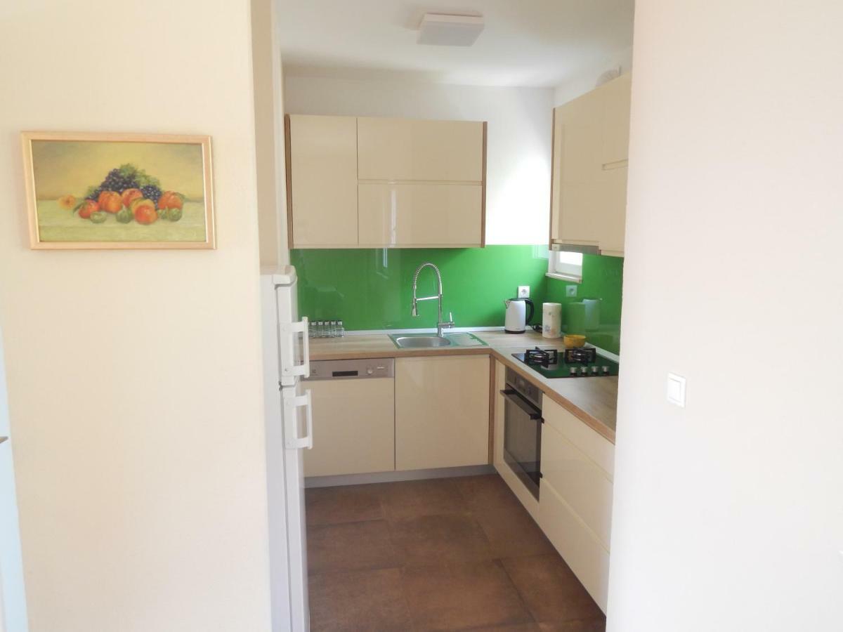 Apartman Karlo Макарска Экстерьер фото
